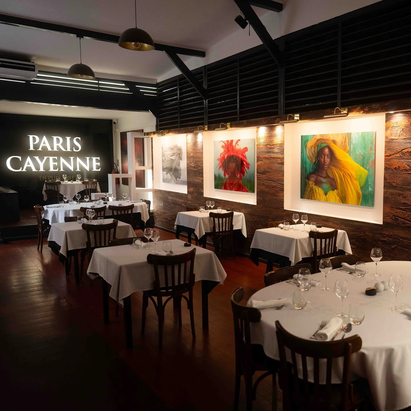 Table du restaurent Paris cayenne